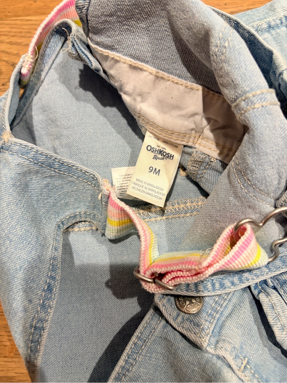 OshKosh Baby girl summer overalls with pastel rainbow straps - Picture 3 of 3